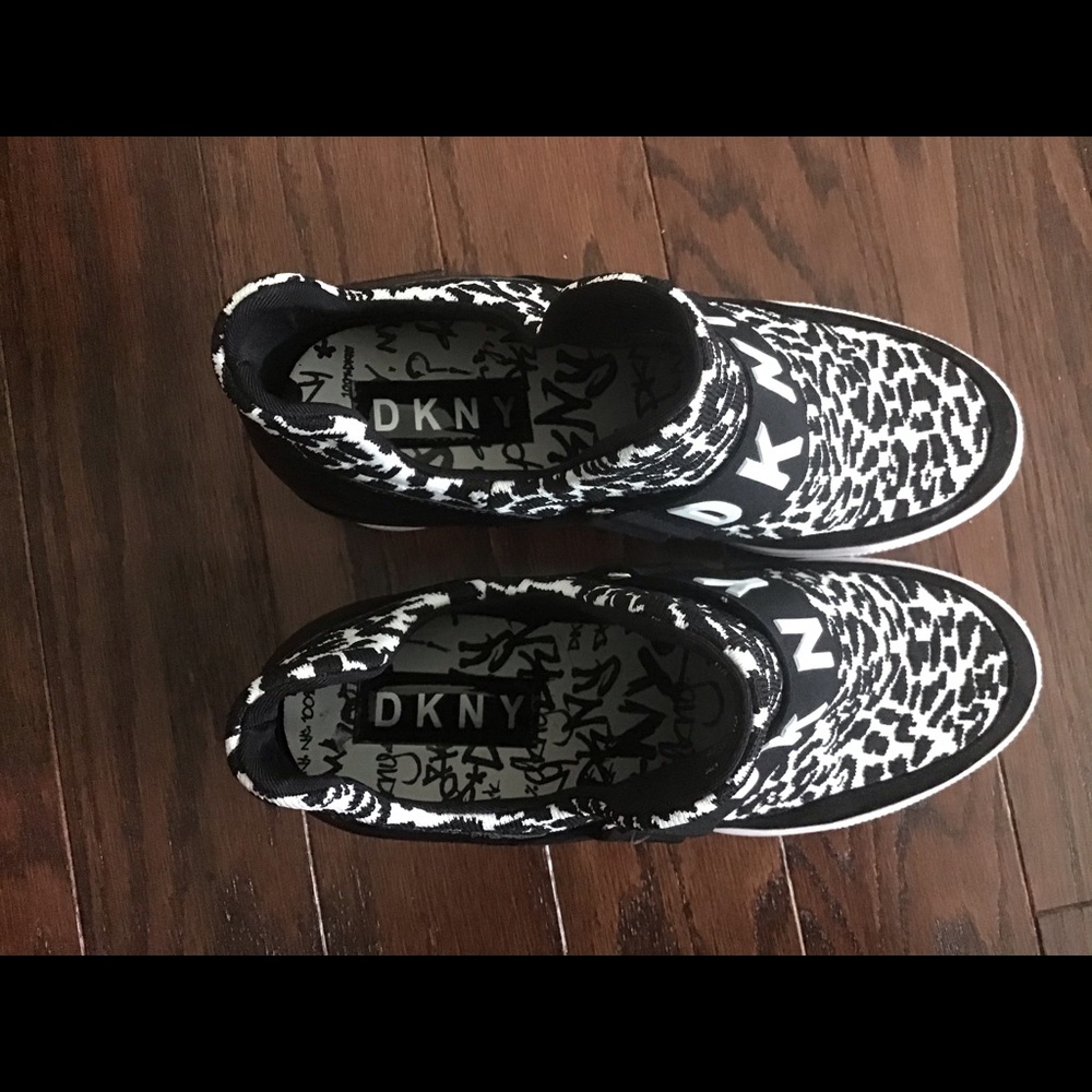 *SOLD* DKNY Cosmos Logo Wedge Slip On Sneakers - Picture 7 of 8